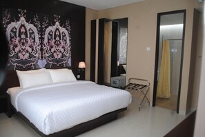 In-room safe, desk, free cribs/infant beds, rollaway beds - Hotel Betha Subang (Subang)
