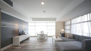 Unclassified image, 4 of 107, button - Infinity Tower Suites (Makati)