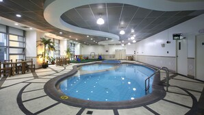 Indoor pool - Infinity Tower Suites (Makati)