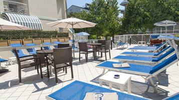 Sun deck