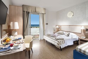 Chambre Standard Double ou avec lits jumeaux, vue mer | Minibar, coffres-forts dans les chambres, bureau, Wi-Fi gratuit