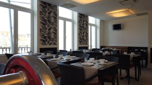 Free daily buffet breakfast - Hotel 't Zand (Bruges)