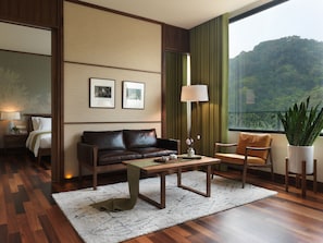 Premium bedding, down duvets, free minibar, in-room safe - Yusense Hotel (Taipei)