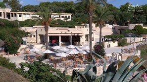 2 restaurants servant le petit déjeuner