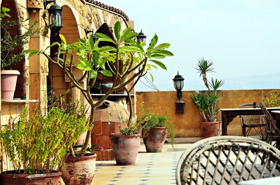 Osiris Hotel