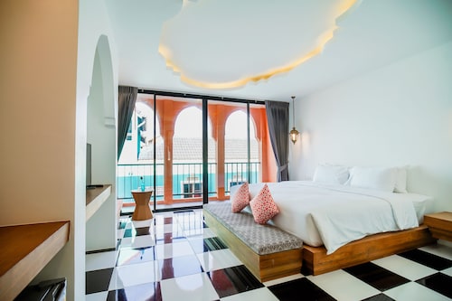 Khaleej Mass Hotel Patong