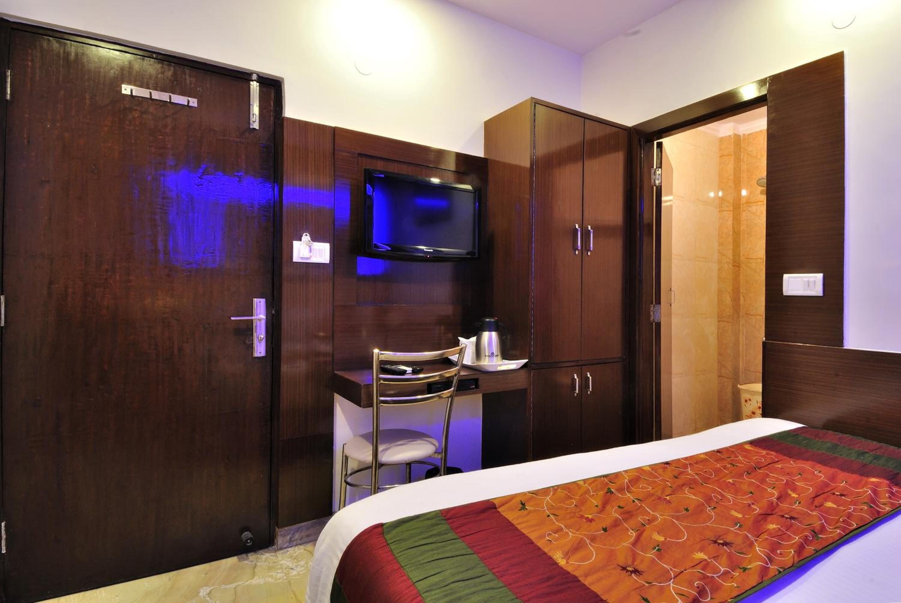 Photo - Hotel Nirmal Mahal - Paharganj - New Delhi