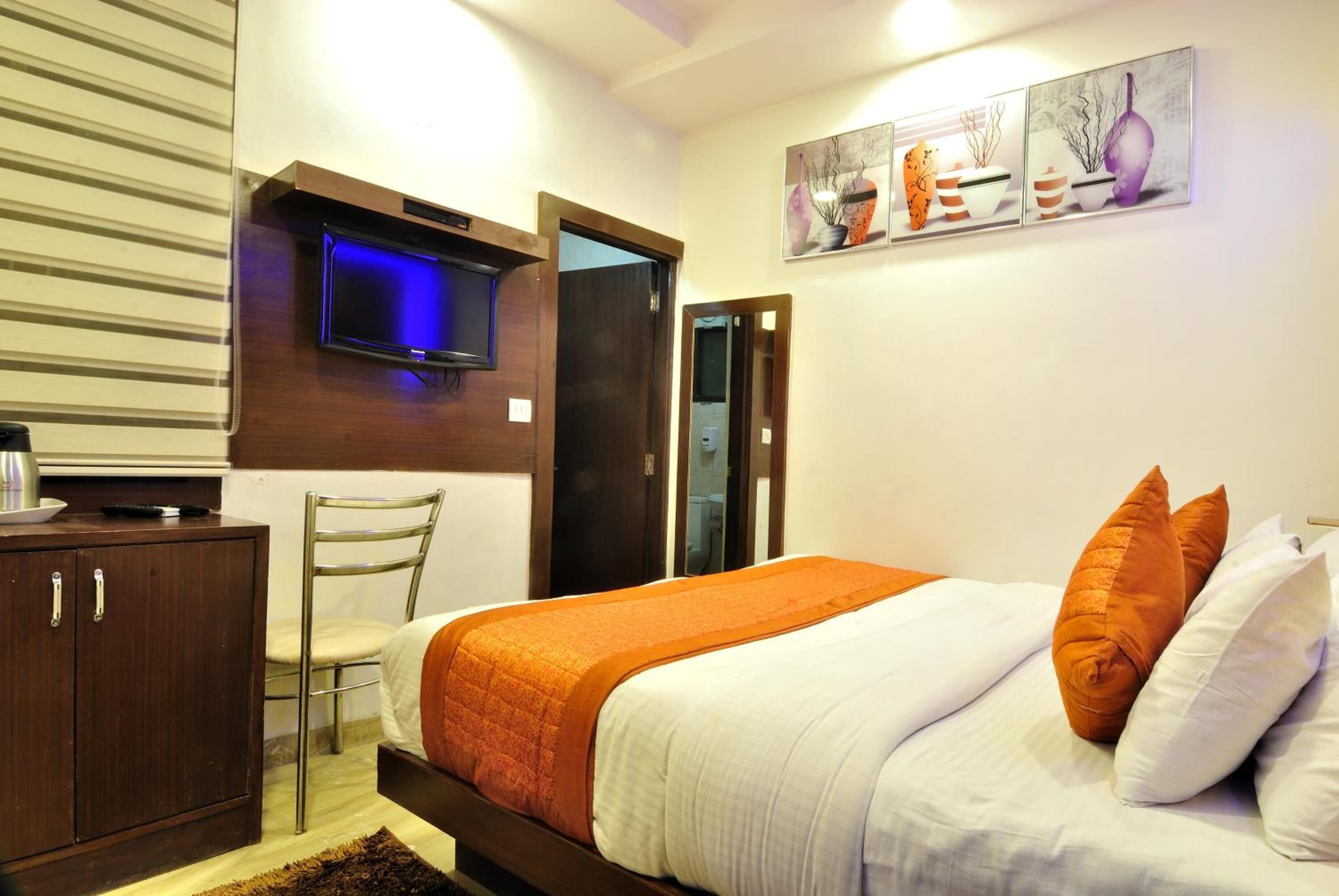 Photo - Hotel Nirmal Mahal - Paharganj - New Delhi