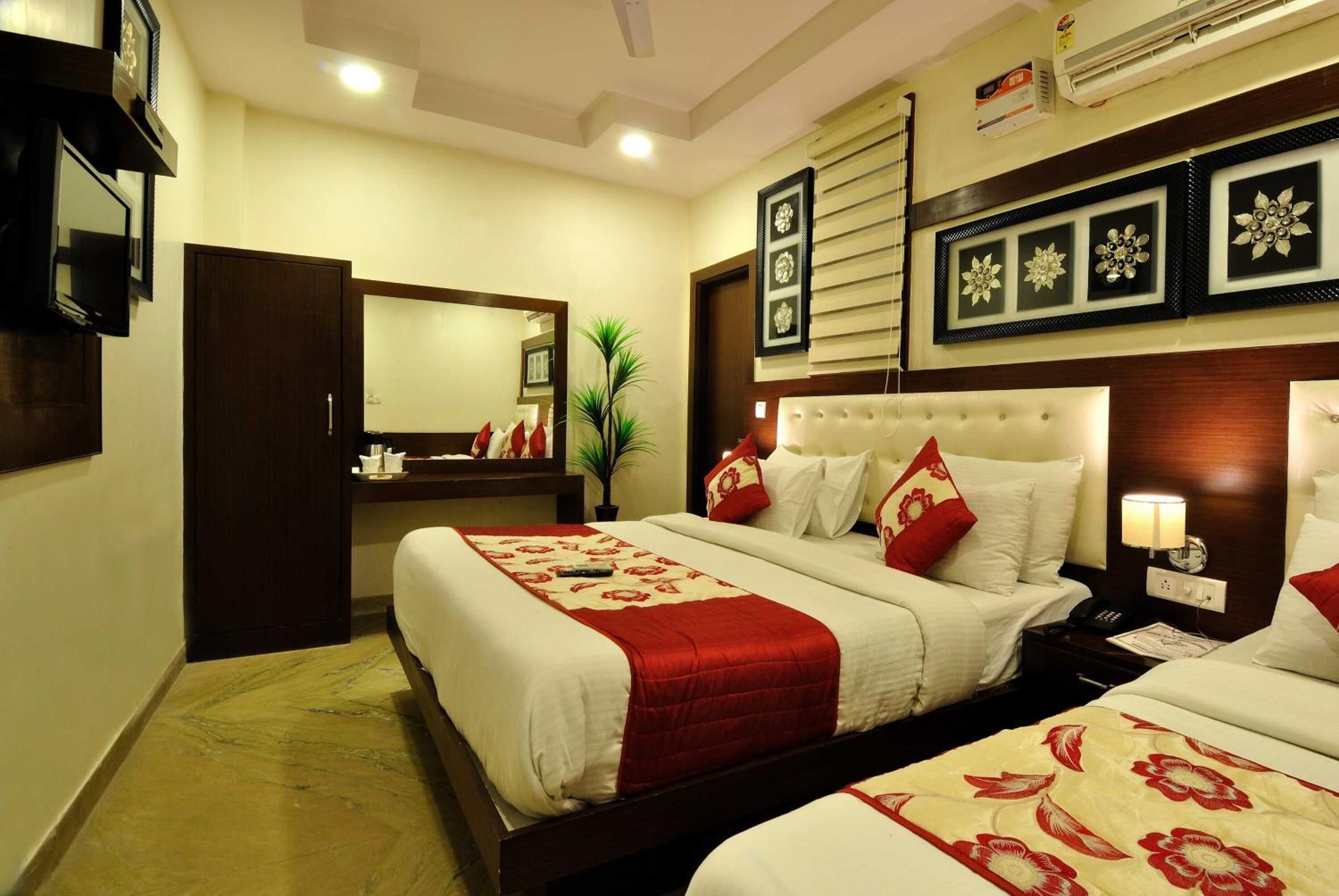 Photo - Hotel Nirmal Mahal - Paharganj - New Delhi
