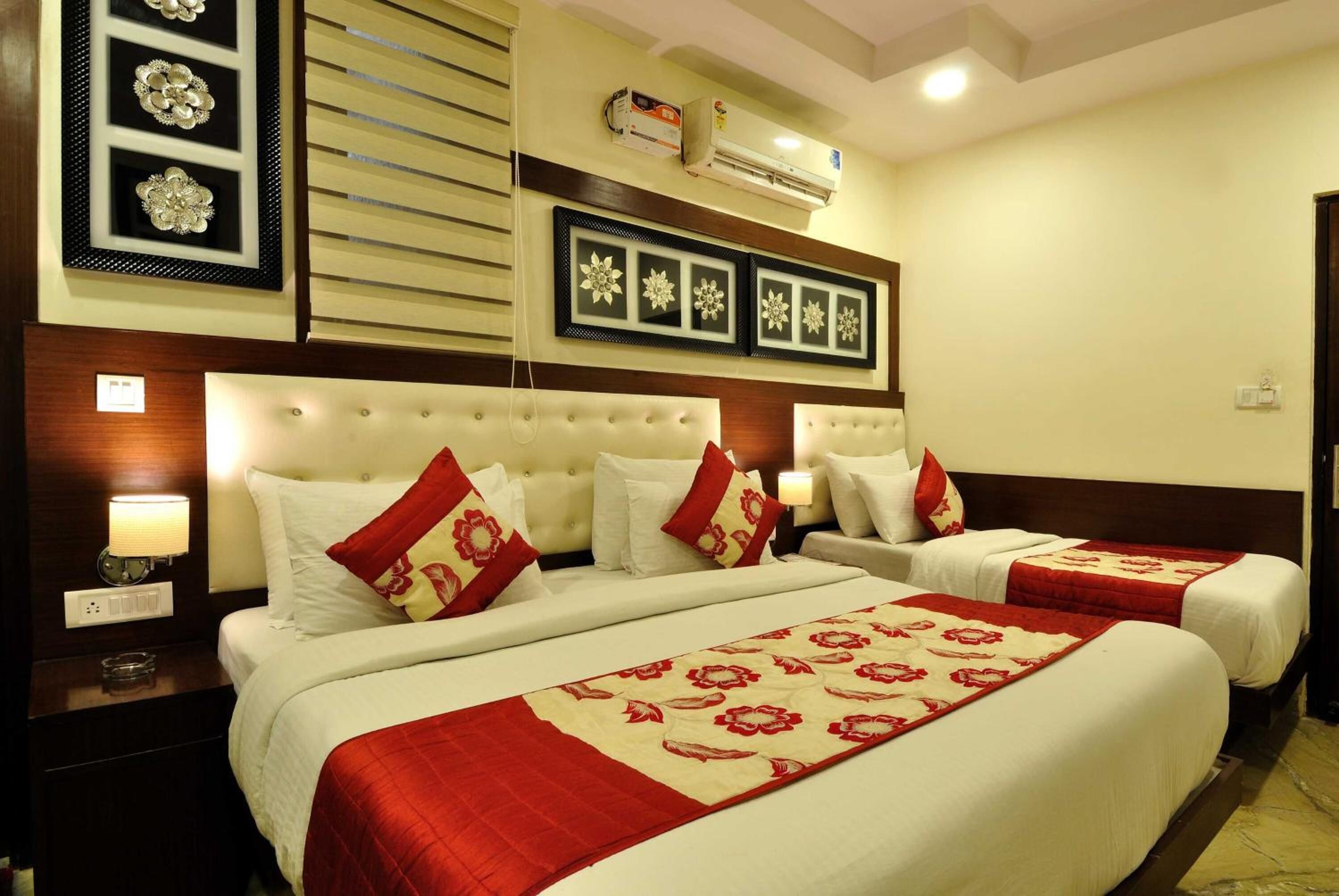 Photo - Hotel Nirmal Mahal - Paharganj - New Delhi