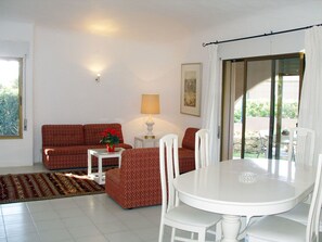 Villa, 1 habitación, balcón | Servicio a la habitación