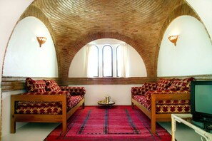 Apartemen, 1 kamar tidur | Ruang keluarga | TV layar datar