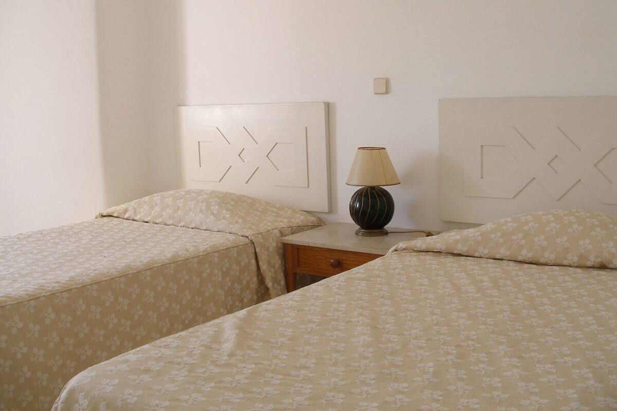 Departamento, 1 habitación | Caja de seguridad en la habitación y tabla de planchar con plancha 