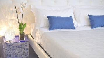 Habitación doble | Artículos del minibar gratis y caja de seguridad en la habitación