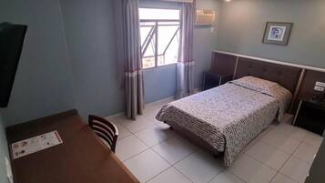 Quarto solteiro standard, 1 cama de solteiro | Frigobar, escrivaninha, Wi-Fi de cortesia