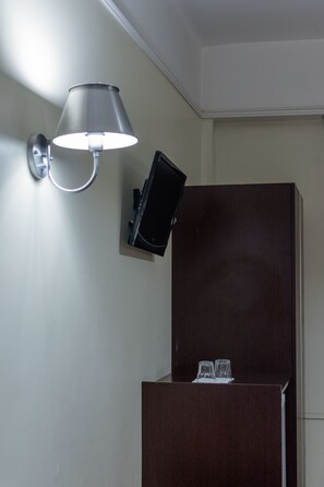 Minibar, desk, free WiFi