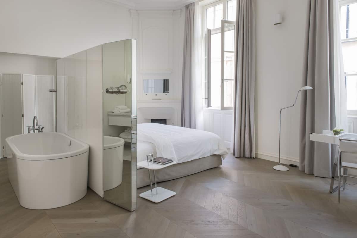 Superior Room, 1 King Bed