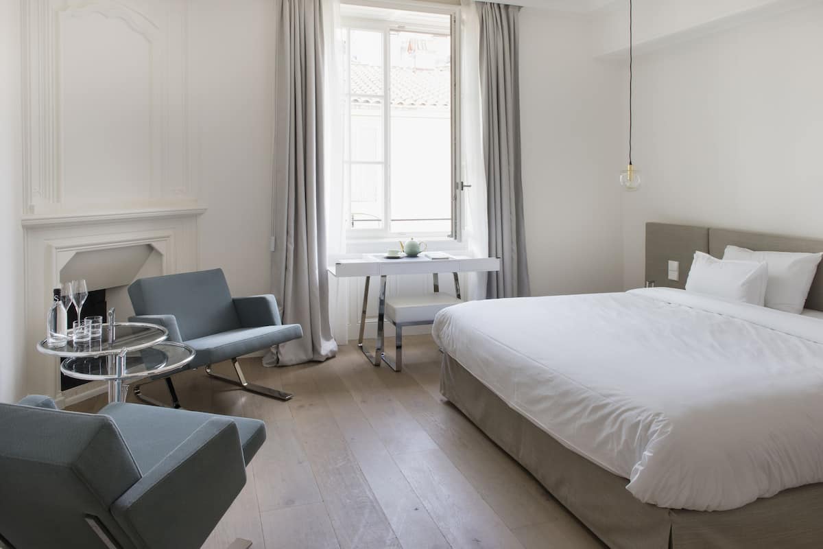 Standard Room, 1 King Bed