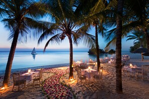 Outdoor dining - The Aiyana (Pemba Island)