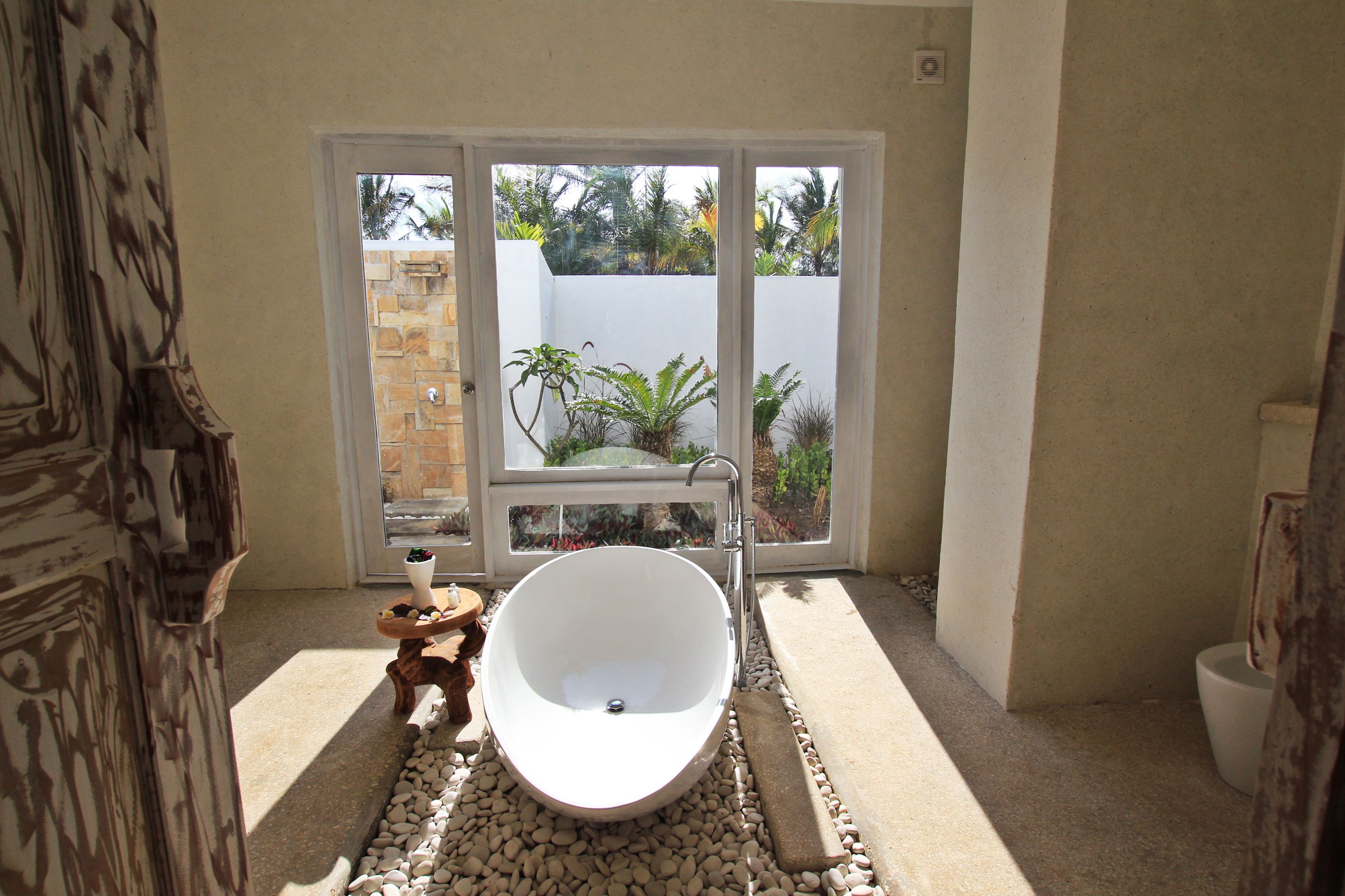 separate bathtub and shower, free toiletries, hair dryer, bathrobes