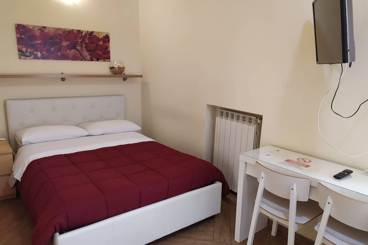 Double Room Single Use | Desk, iron/ironing board (on request), rollaway beds (surcharge)