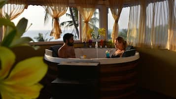 Luxury-Apartment, 2 Schlafzimmer, Küche, Meerblick | Strand-/Meerblick