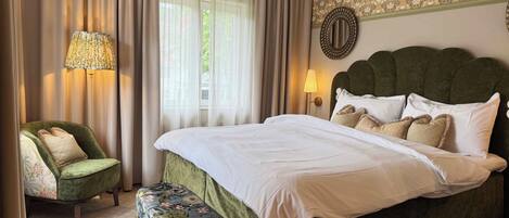 Superior Dubbelrum | Individually decorated, desk, iron/ironing board, free WiFi