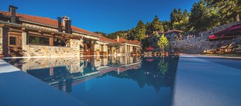 Montanema Handmade Village