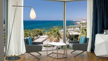 Family Suite, 1 King Bed, Sea View | Minibar, in-room safe, desk, soundproofing