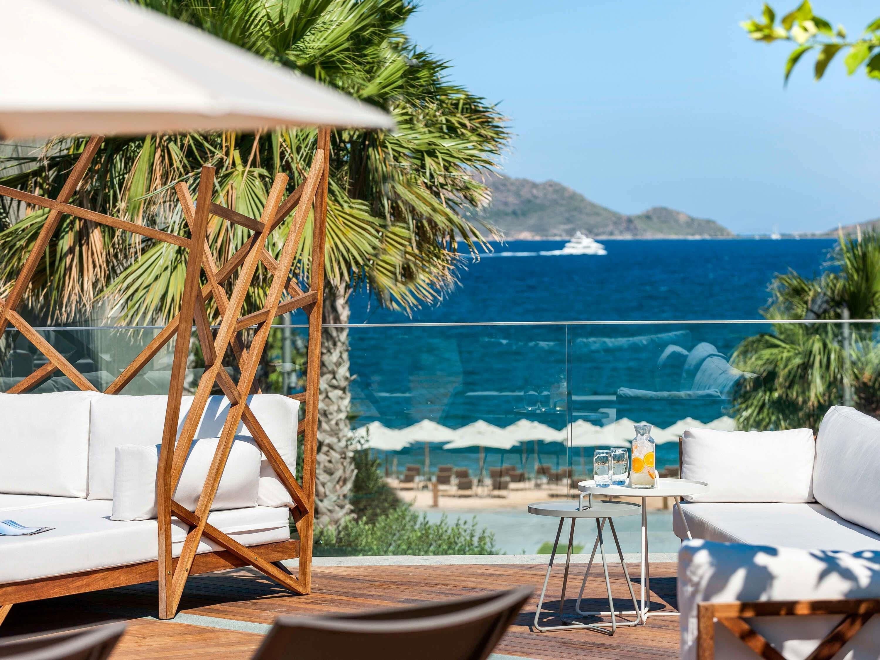 Indoor pool, seasonal outdoor pool, pool umbrellas, sun loungers