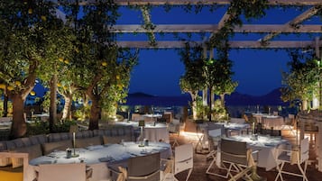 3 Restaurants; Frühstück, Mittagessen und Abendessen werden serviert