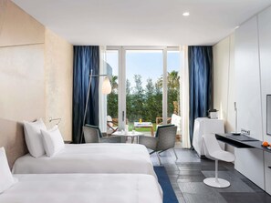 Swiss Advantage Garden View Twin | 迷你吧、房內夾萬、書桌、隔音