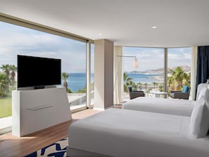 Suíte família, 1 cama King, vista para o mar | Frigobar, cofres nos quartos, escrivaninha, quartos à prova de som