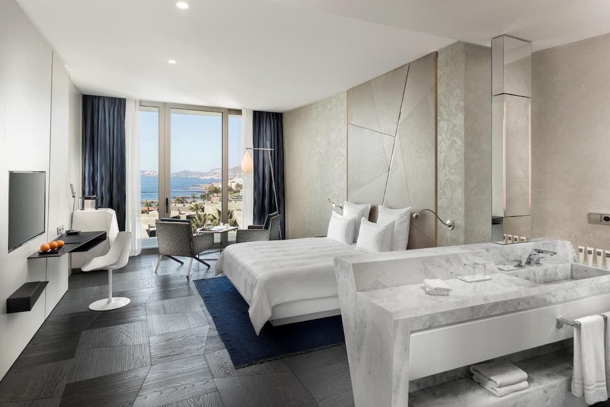 Swiss Select Sea View King | Minibar, coffre-fort, bureau, systĂšme dâinsonorisation