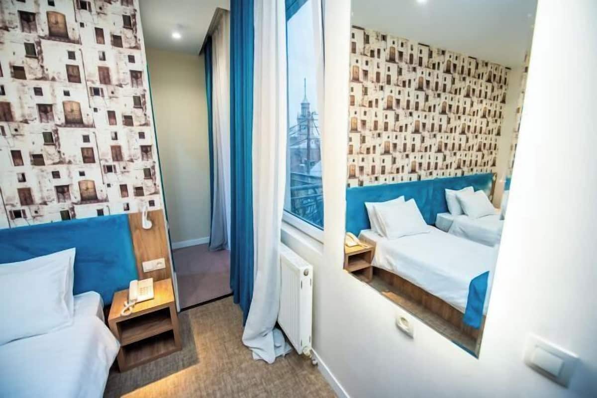 Hochwertige Bettwaren, Minibar, Zimmersafe, schallisolierte Zimmer