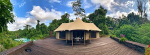 Luxe tent | Uitzicht op de tuin