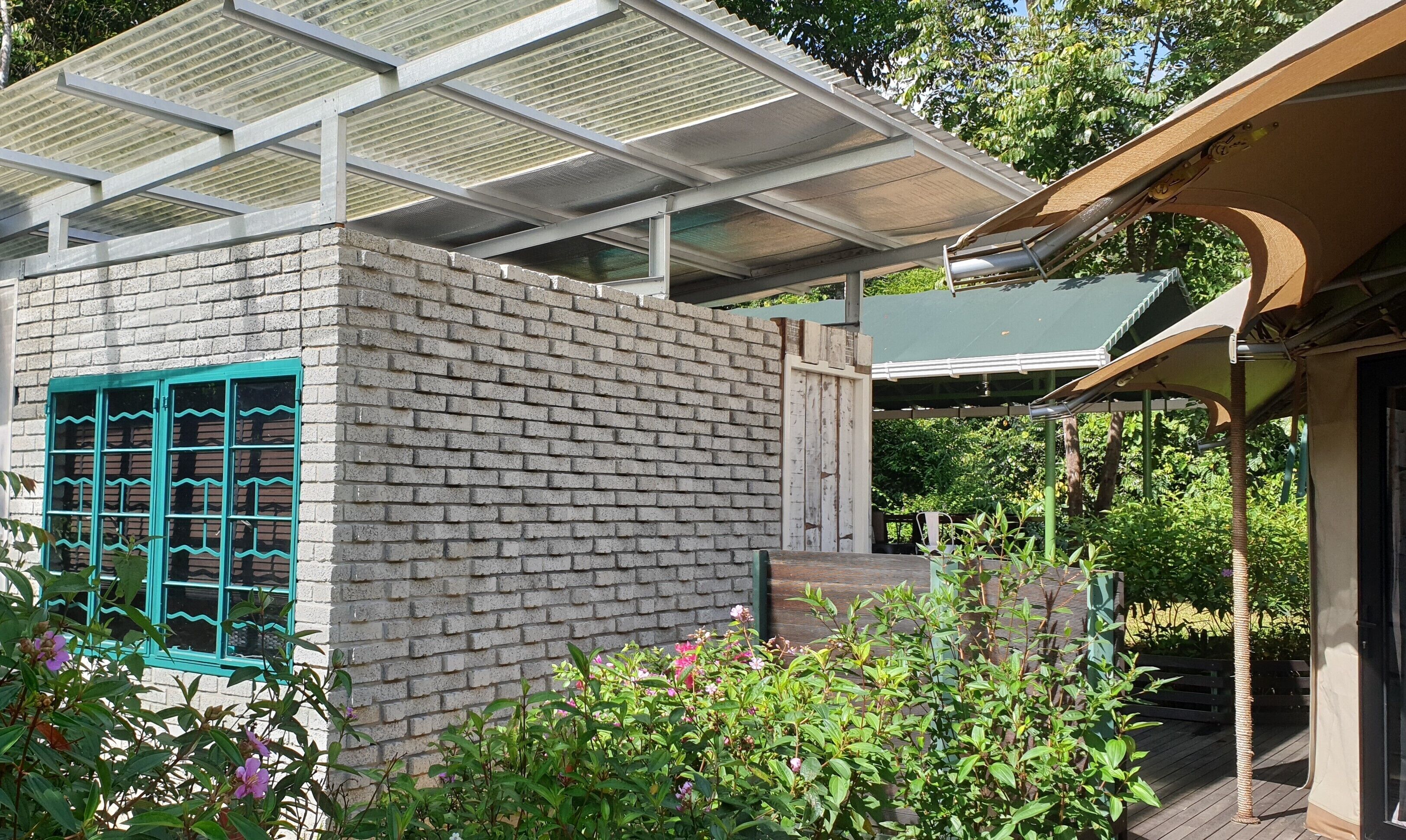 glamping (pool villa) | bathroom | shower, free toiletries, towels