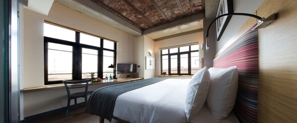 Chambre Double, vue mer | Literie de qualité supérieure, matelas mémoire de forme, minibar