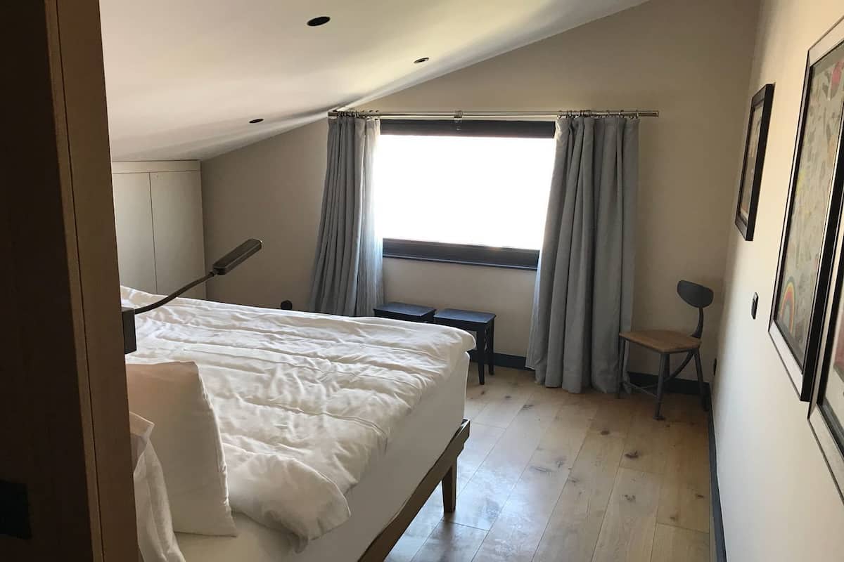 Executive Room with Seaview | Premium bedding, memory-foam beds, minibar, in-room safe