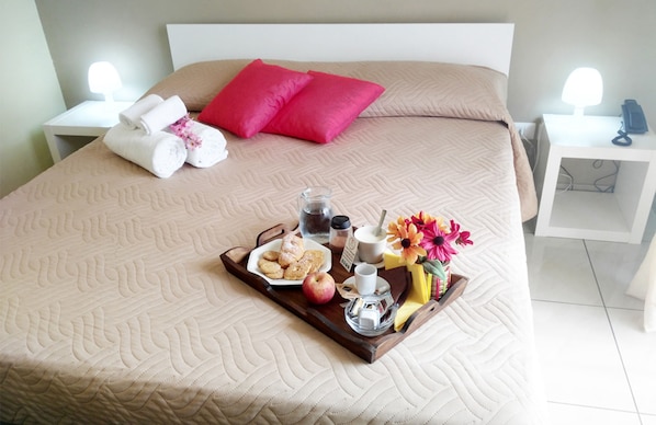 Décoration personnalisée, ameublement personnalisé, bureau