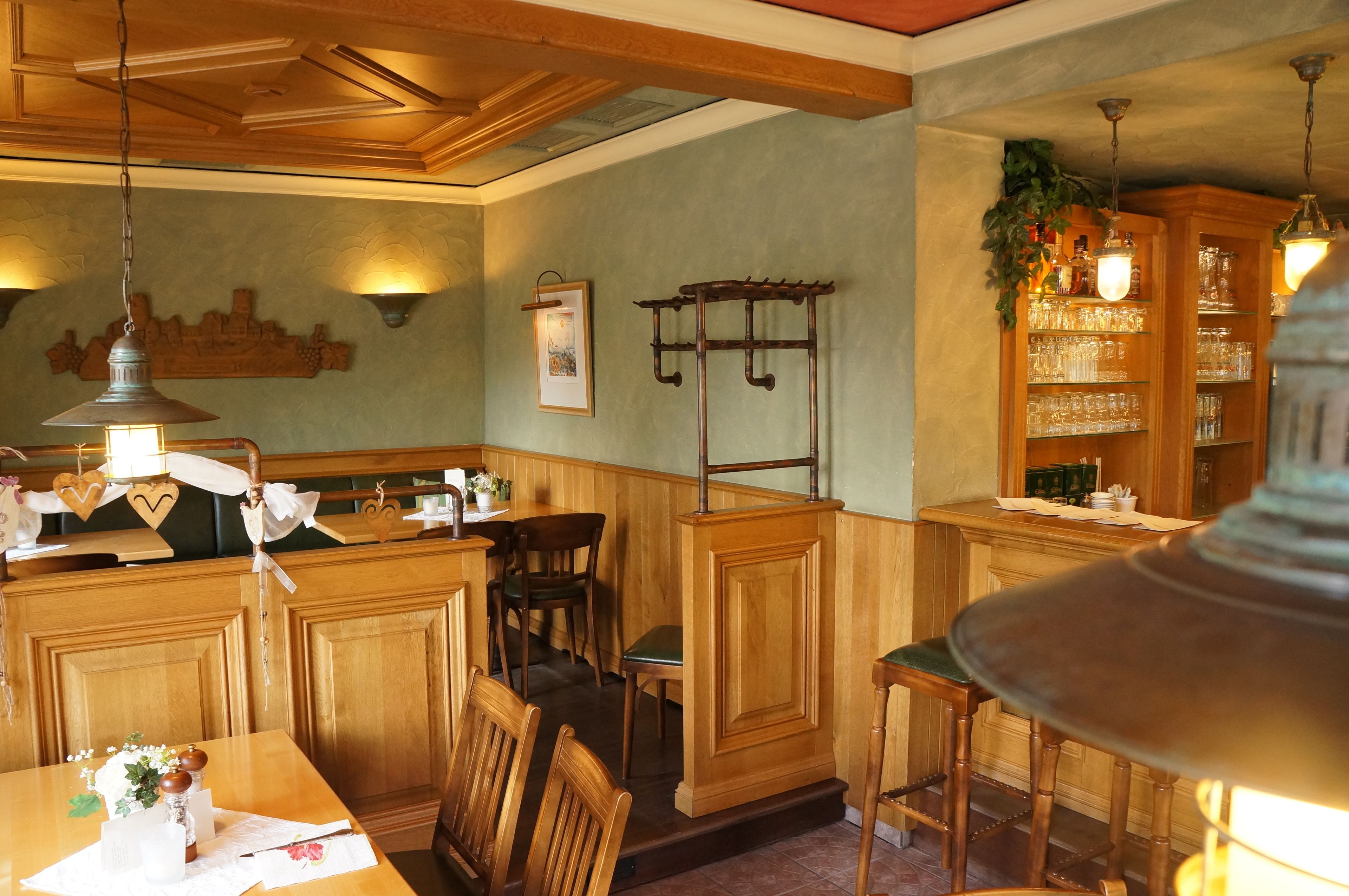 lunch and dinner served, regional cuisine