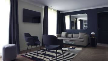 Signature-Suite | Wohnzimmer | LED-Fernseher