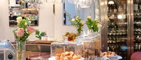 Daily buffet breakfast (EUR 30 per person)