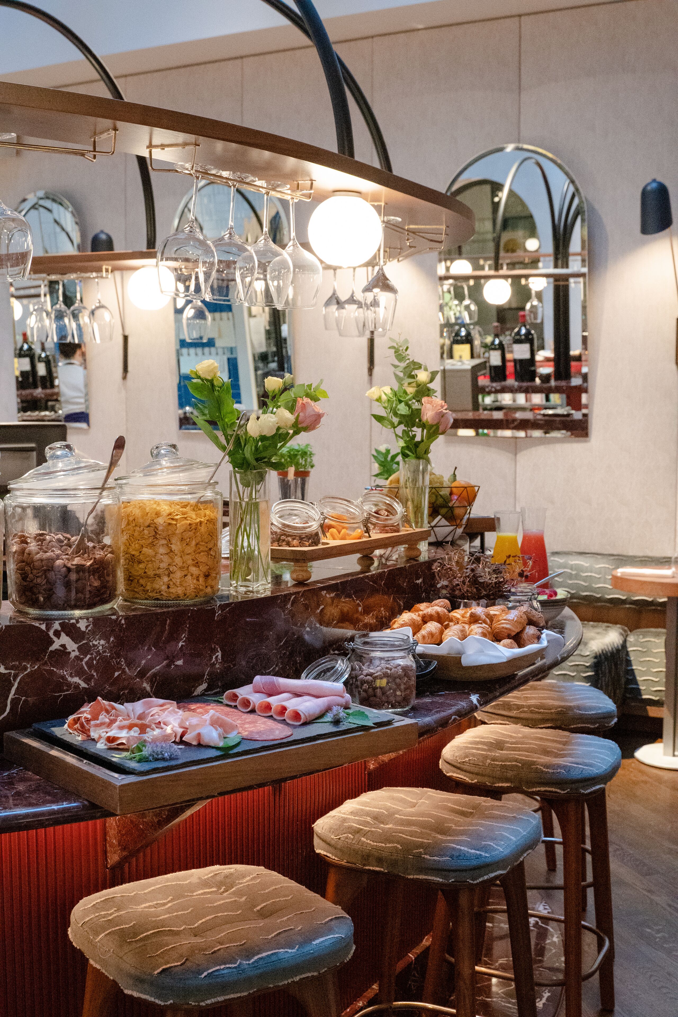 daily buffet breakfast (eur 30 per person)