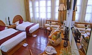 Deluxe Room | Minibar, in-room safe, desk, blackout drapes - Hotel Dingar (Mandalay)