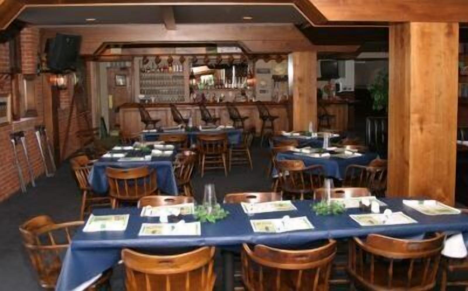 lunch and dinner served