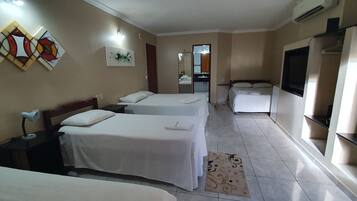 Frigobar, cofres nos quartos, Wi-Fi de cortesia