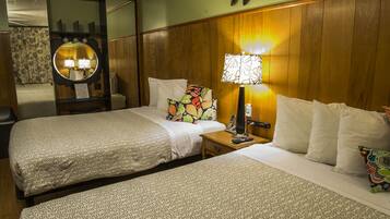 Kamar Double | Didekorasi berbeda-beda dan dilengkapi dengan perabotan berbeda-beda