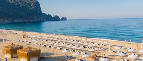Privat strand i nærheten og buss til stranden (inkludert)