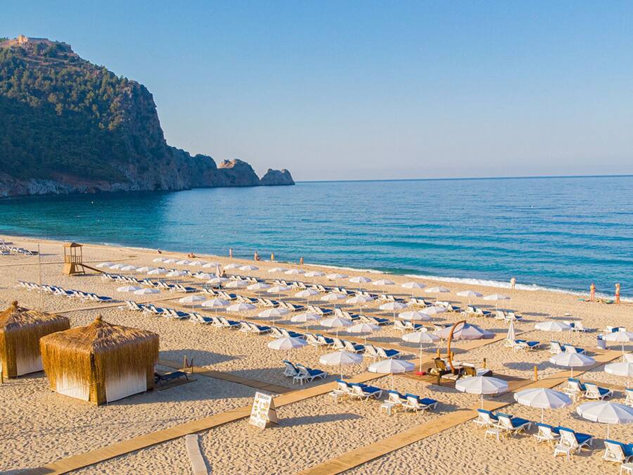 Private beach nearby, free beach shuttle